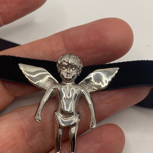 Vintage Guardian Angel Cherub Velvet Choker Necklace - Picture 5 of 7